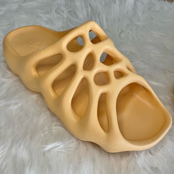 Adidas Yeezy | Men’s Yeezy 450 Slide in Cream Size 12 Brand New with Box - Picture 6 of 16